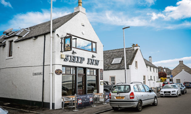 BT disconnected phone line for popular Broughty Ferry pub The Ship Inn ...