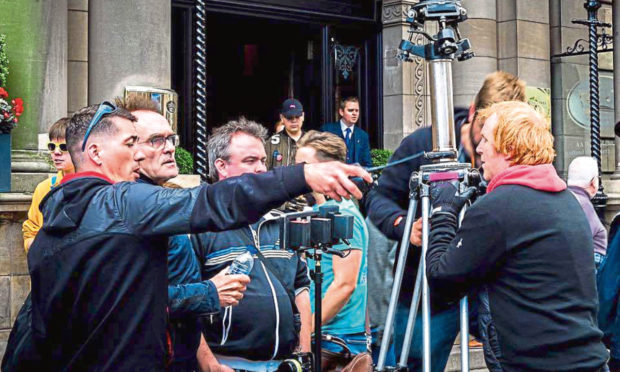 Garry, left, is looking for Dundonian actors for his next project.