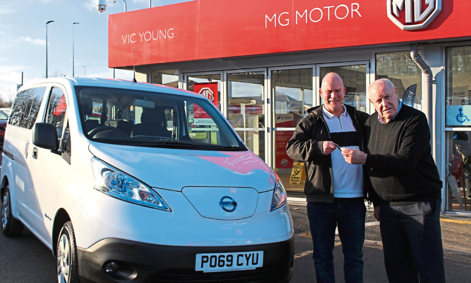Dundee cab driver first in city to own allelectric, wheelchair