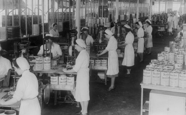 Confectionery workers in the Keiller factory.
