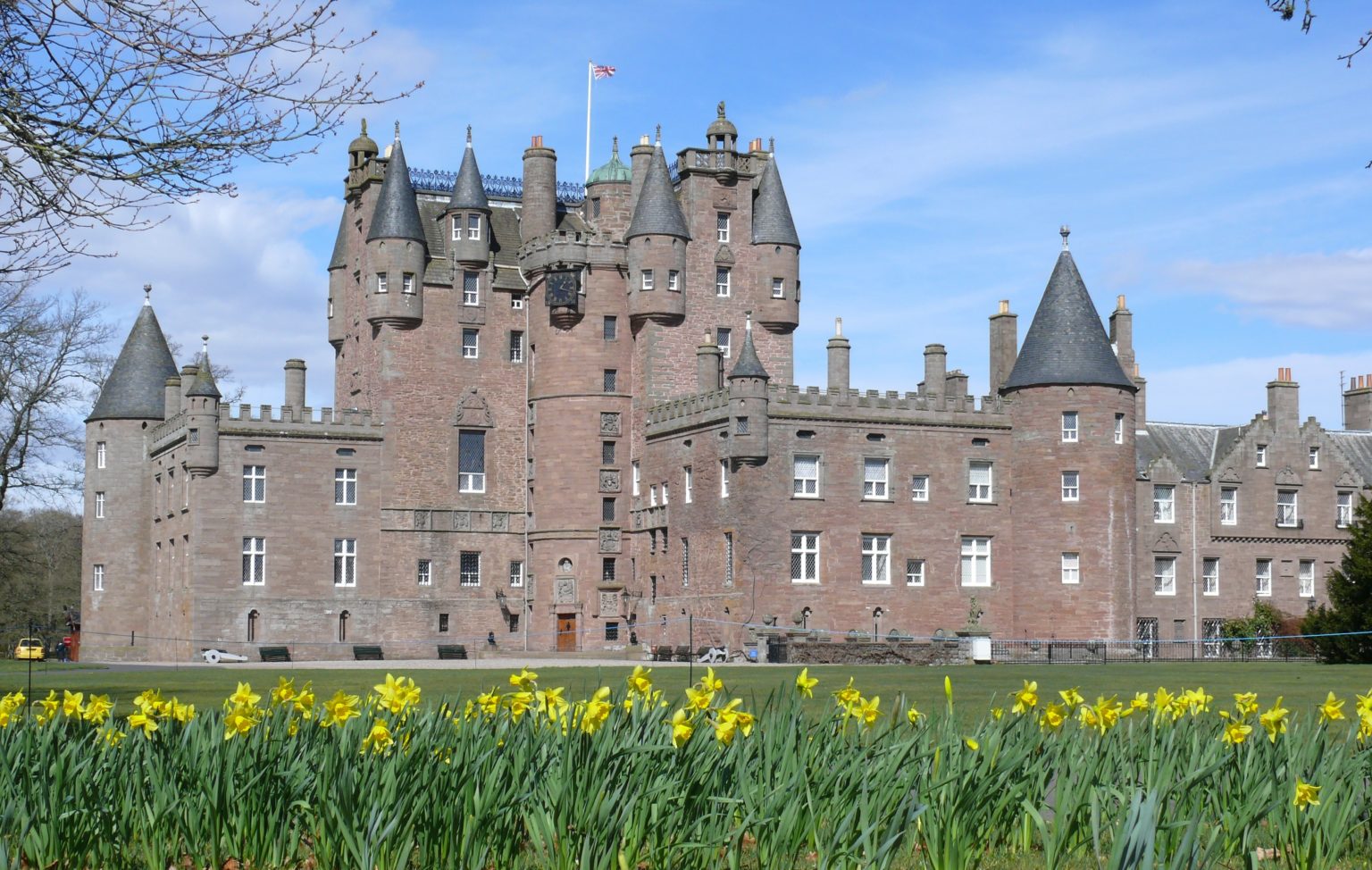 Glamis Castle Launches Virtual And Guide Free Tours As It Prepares To