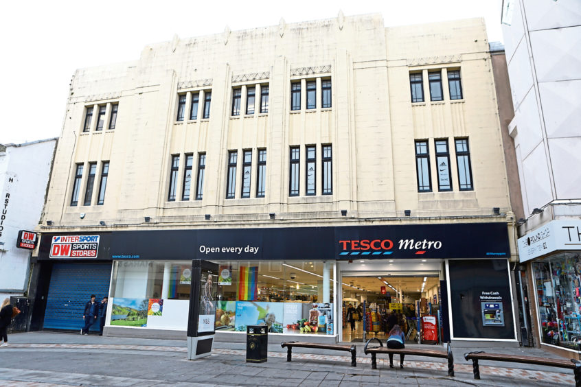 Plans for new store Sports Direct store in Dundee submitted Evening