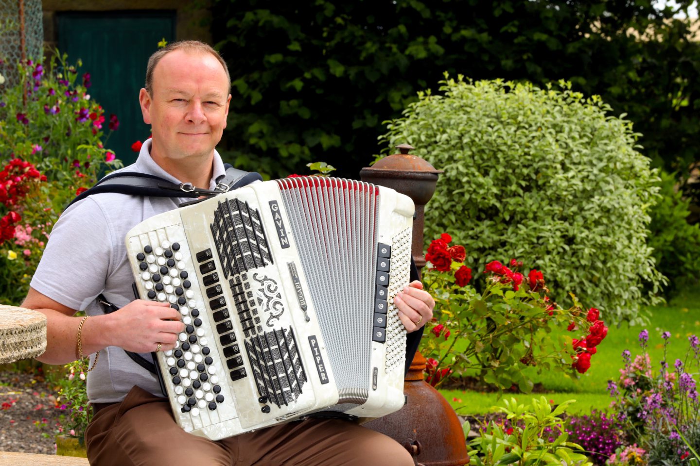 Accordion player from Angus raises more than £1,500 for charity with