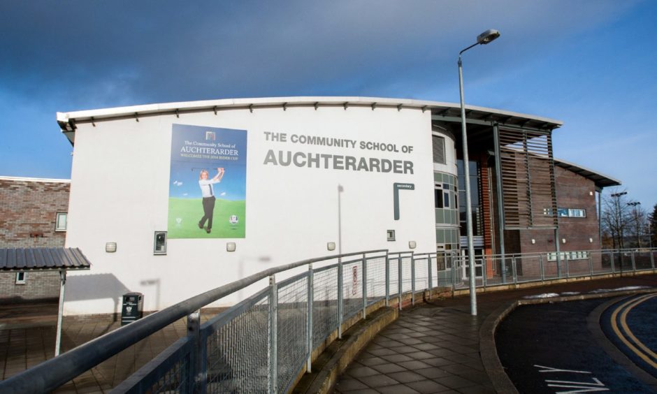 A pupil at the Community School of Auchterarder has tested positive for Covid-19.