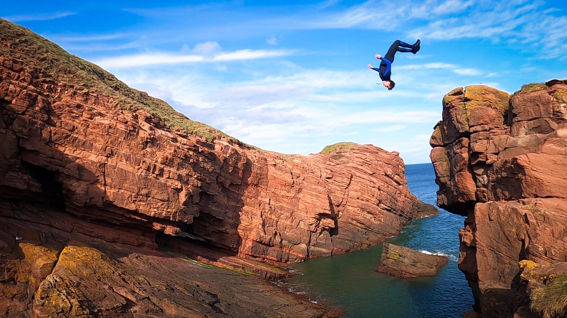 Слушать клифа. Клиф. Cliff Diving. Cliff Jumps. Go Clif jumping.