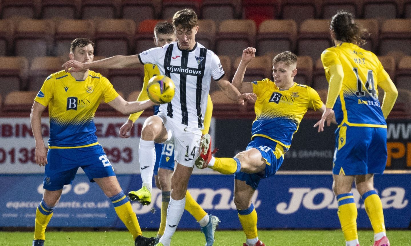 CALUM WOODGER: Dundee must be wary of Dunfermline, credit to Micky Mellon for Dundee United pay cut and is city clubs' loss so-called diddy teams' gain? - Vimarsana News