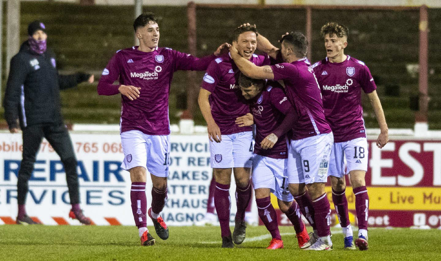 Dick Campbell's 'rally of the troops' spurred Arbroath to comeback point against in-form Dundee - Vimarsana News