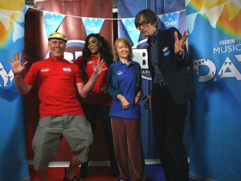 Bargain Hunt ending re-shot for Jarvis Cocker and Bez episode, presenter says (BBC)