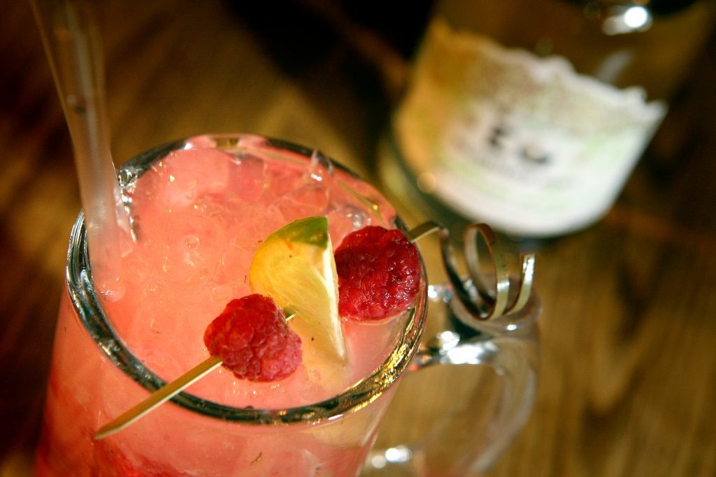 We show you how to shake up the perfect gin cocktails for summer