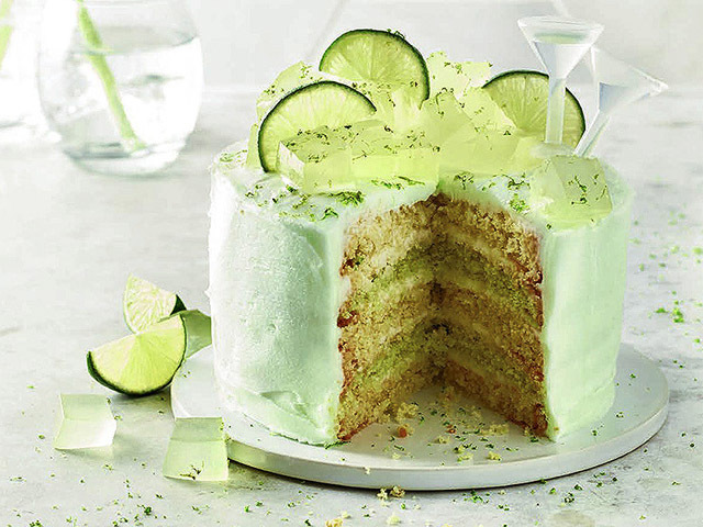 Gin and tonic cake recipe, with Lakeland frosting | The Gin Kin