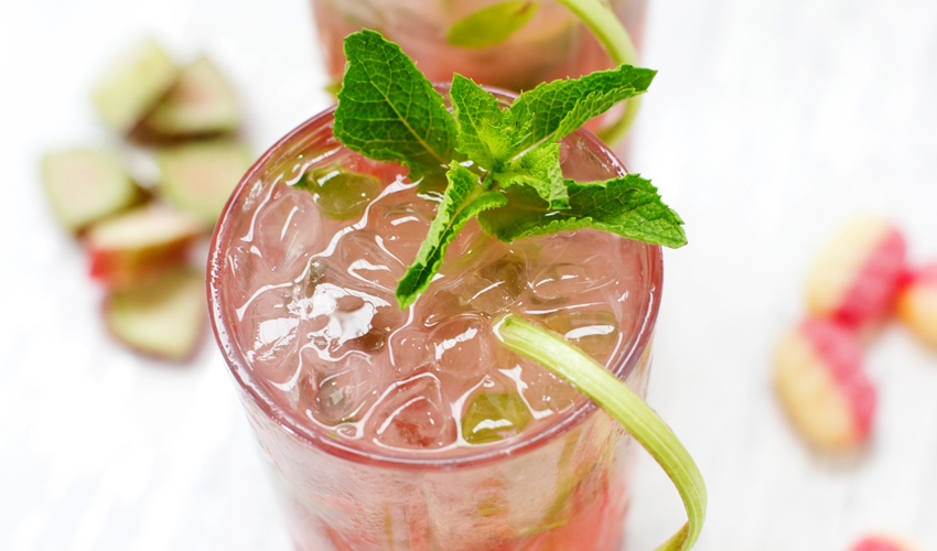 This Rhubarb And Custard Gin Cocktail Is A Nostalgic Taste Of Summer The Gin Kin
