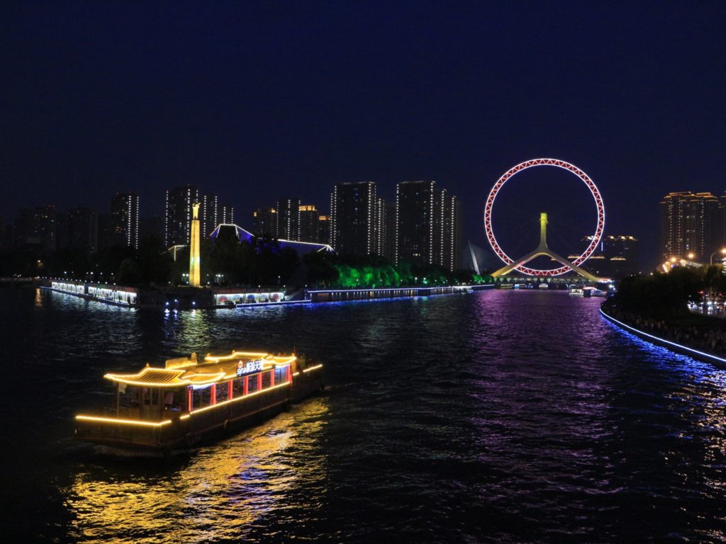 boat london thames