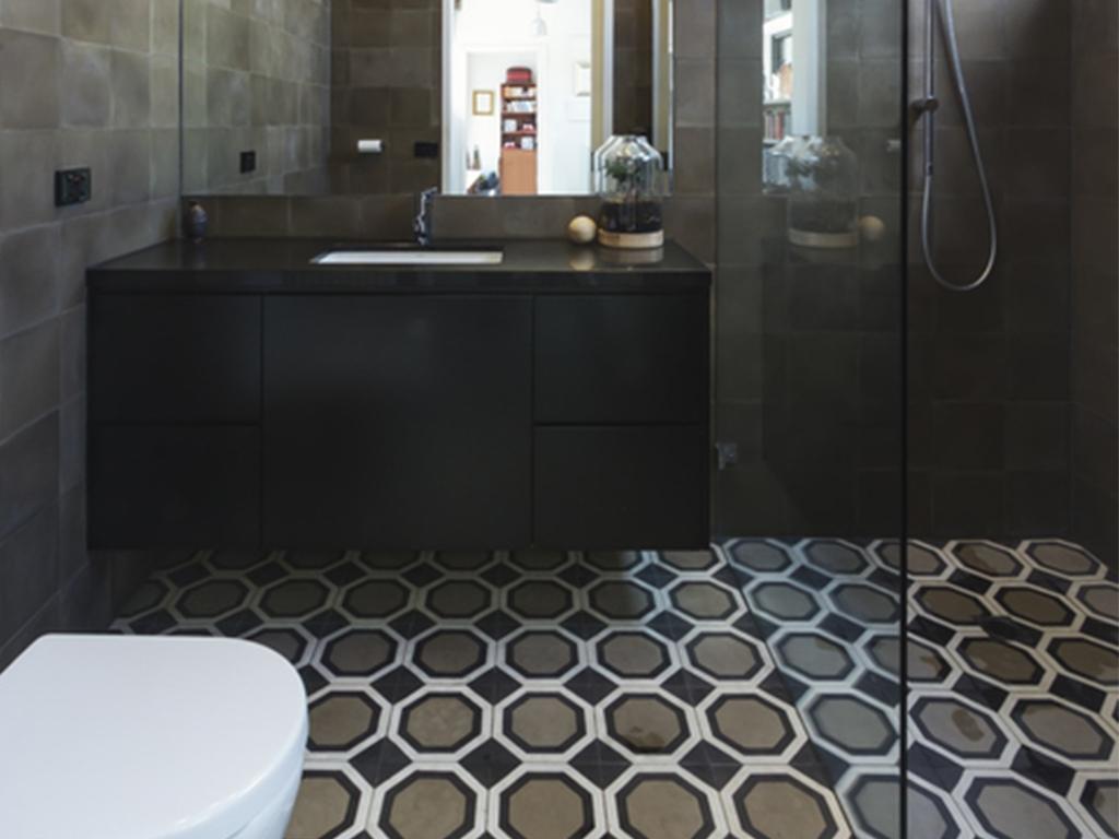 black bathroom ideas