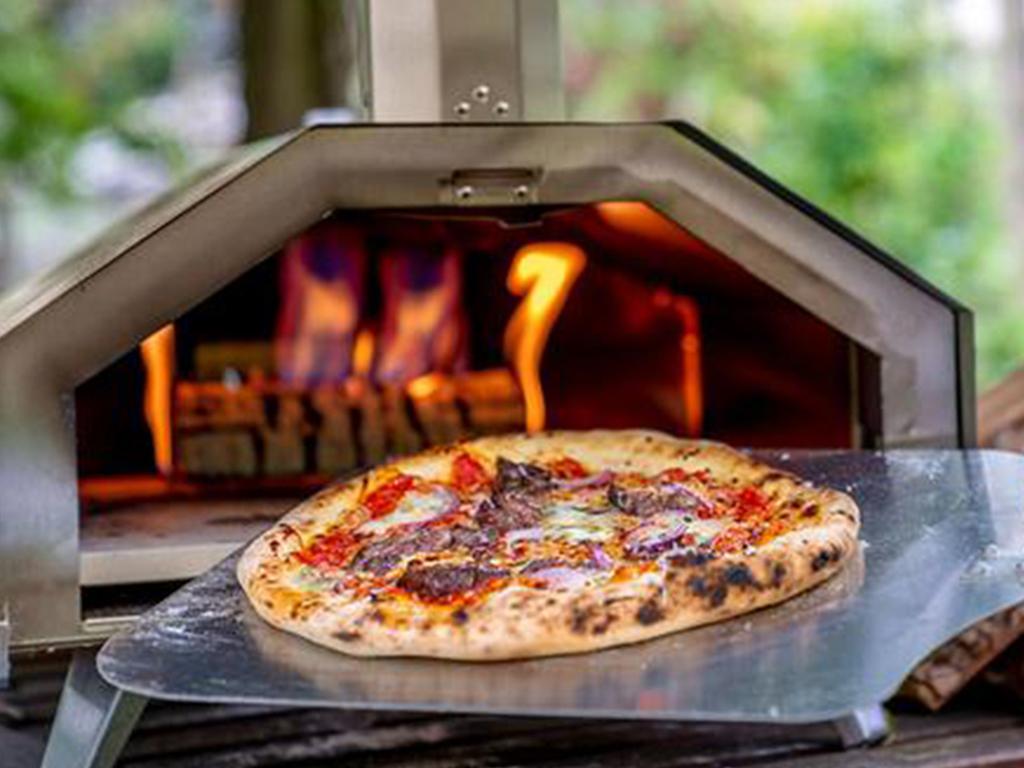 The Ooni 3 Pizza Oven Is Changing the Way We Make Homemade Pizzas ...