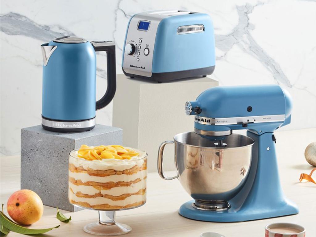 The Kitchenaid Blue Velvet Range Oozes Summer Chic Vibes