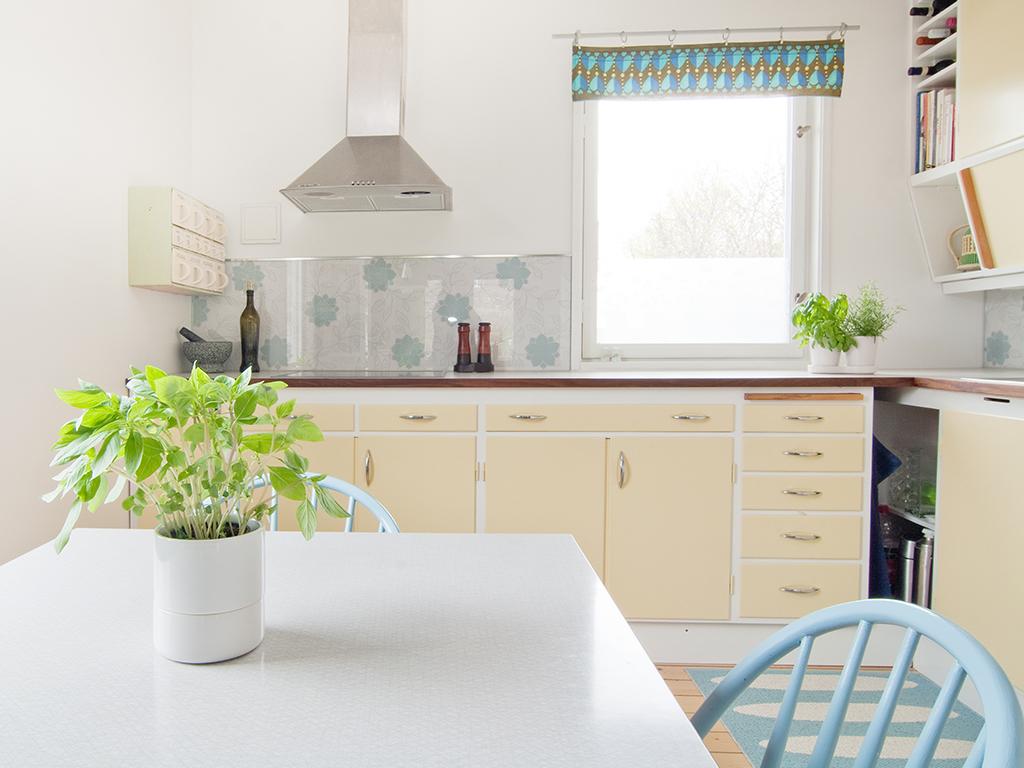 yellow kitchen ideas