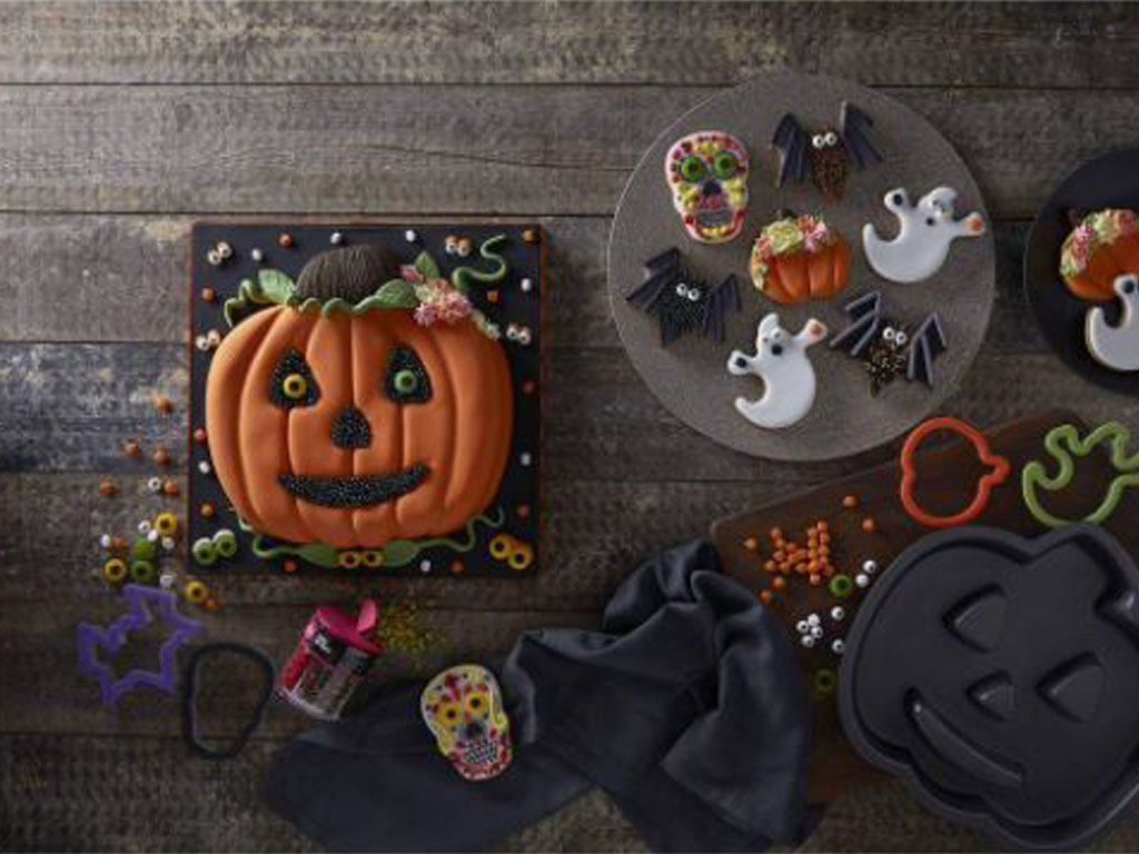 halloween kitchenware