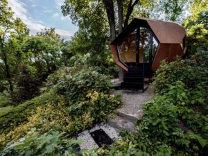 hello wood workstation cabin
