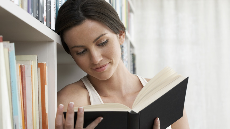 Lady reading a book Picture: Rex/Shutterstock