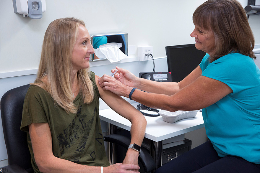 Over half (51.4%) of those in the under 65 at risk groups did not get vaccinated against the flu virus last year, so Paula Radcliffe who has asthma, teams up with Sanofi Pasteur to help encourage other at risk individuals to get vaccinated