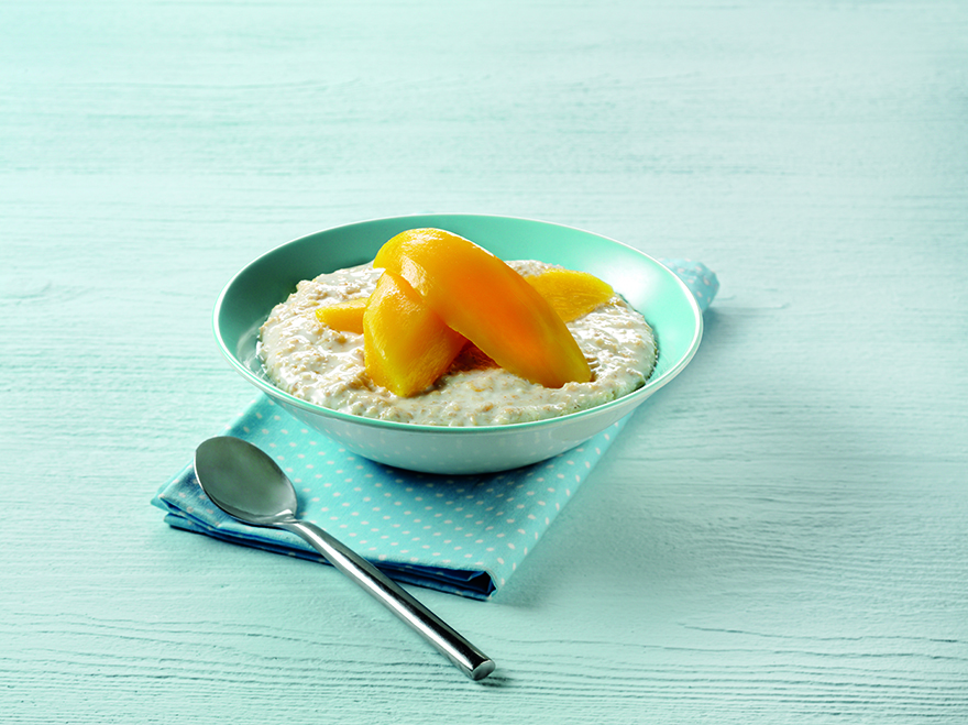 Mango slices in porridge