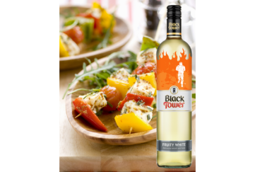 Halloumi Skewers With Red And Yellow Peppers and Black Tower white wine