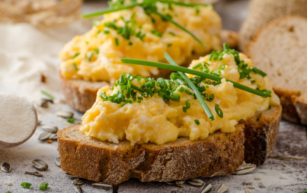 Scrambled eggs on toast