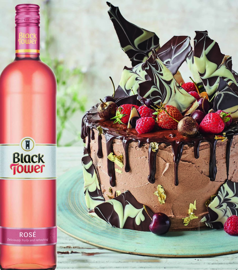 What Wine Goes With Chocolate Drip Cake? Deliciously Light Rose Wine