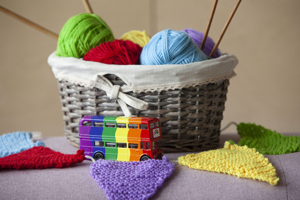 Knitting basket and wool