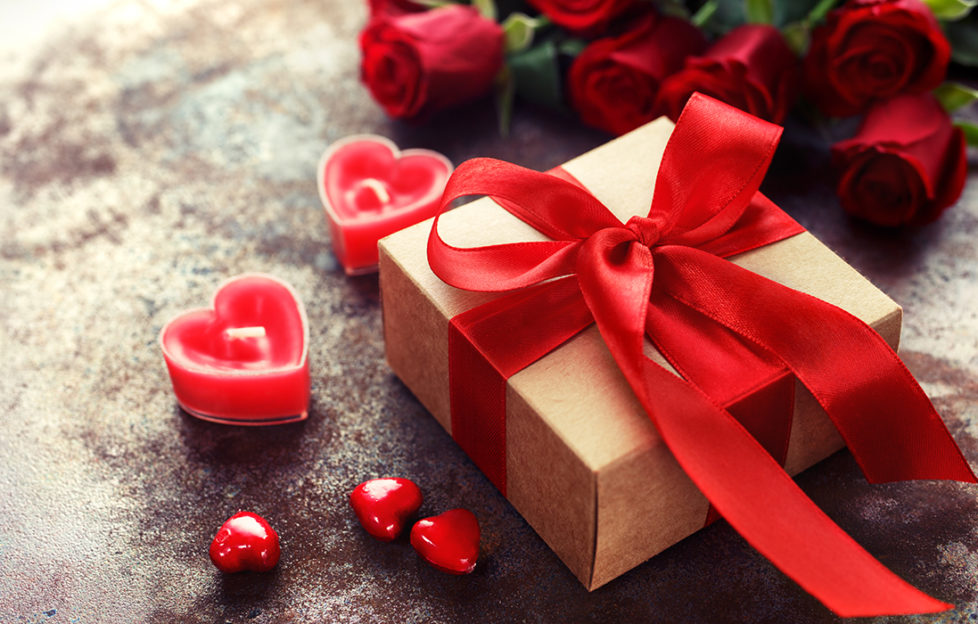 Present and roses for Valentine's Day Pic: Shutterstock