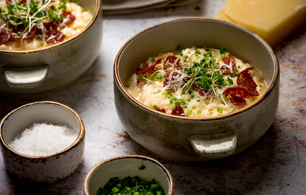 2 bowls of risotto with Properoni and herbs