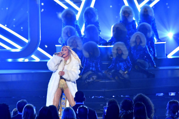 Jennifer Lopez at VMAs