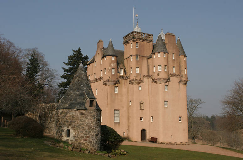 Beautiful Scottish Gardens Cragievar Castle