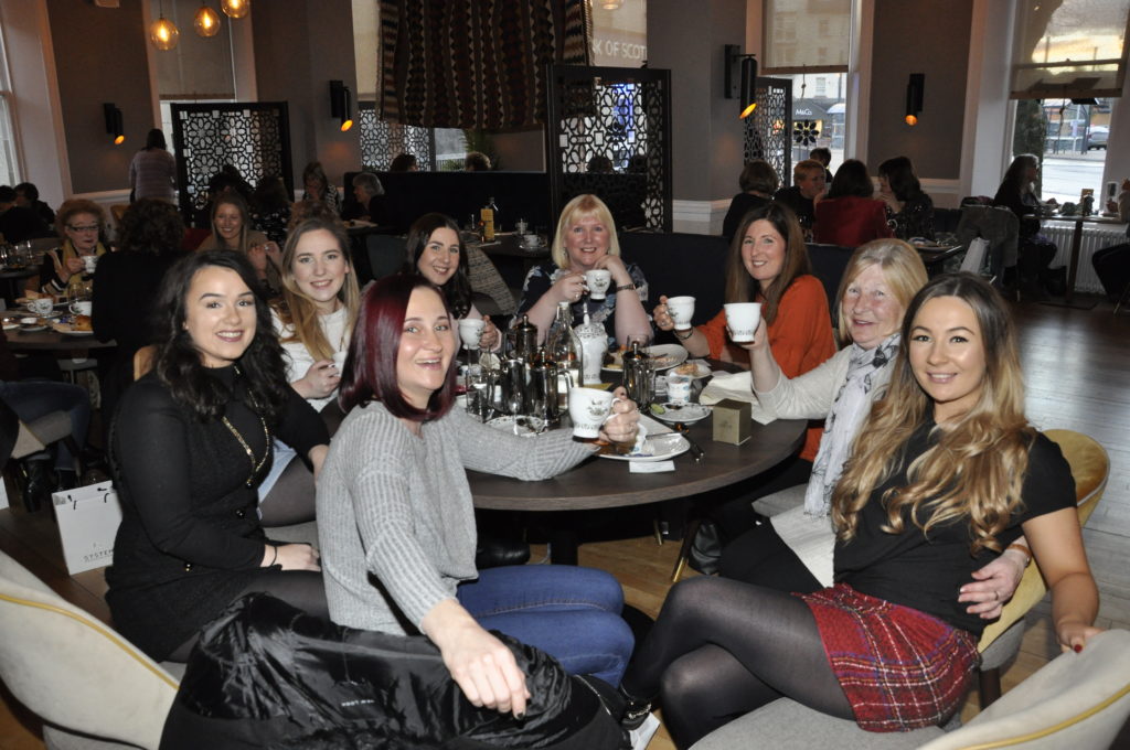 This table enjoyed their VIP gin and tea experience. 17_T48_WinterFestivalSunday05