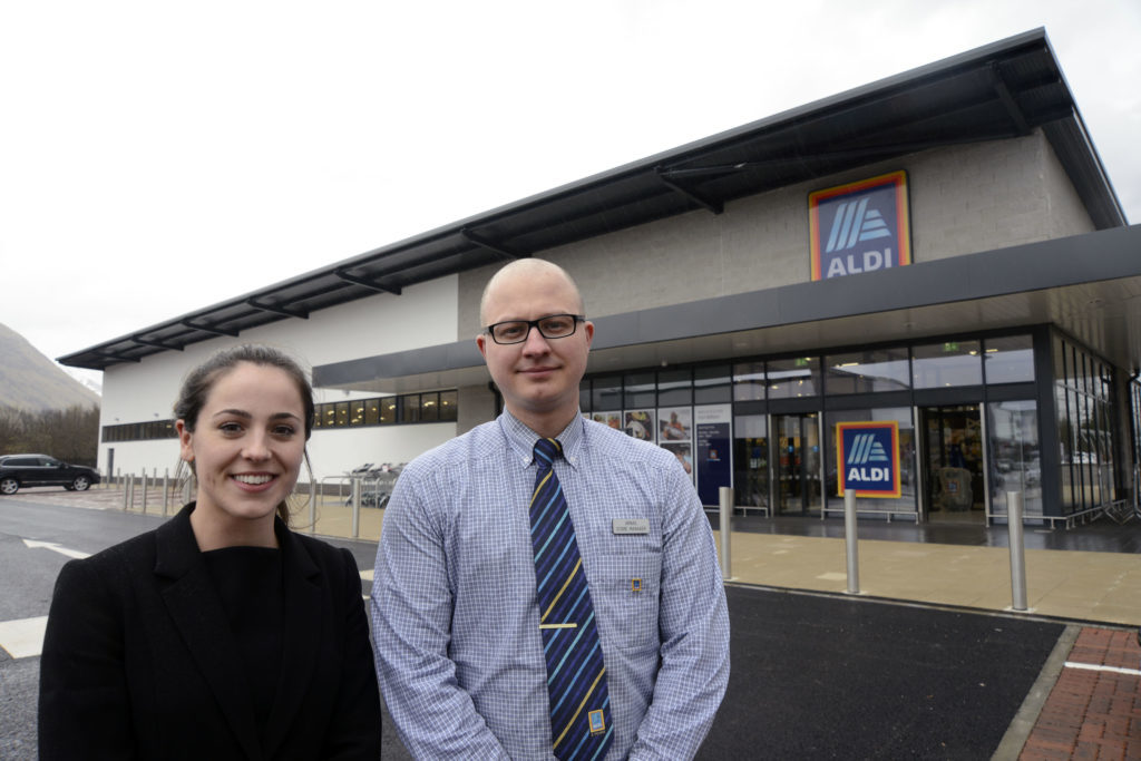 Olympic Rowing Medallist Opens New Aldi Store In Fort The Oban Times