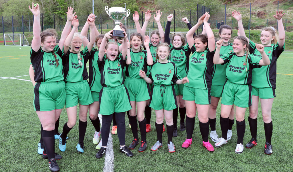 High school girls pitch in for Bradbury Cup