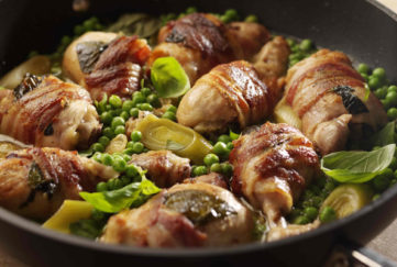 bacon-wrapped chicken with leeks