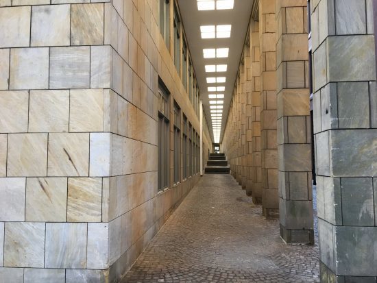 An interesting colonnade adjacent to Frankfurt's St Bartholomew Cathedral.