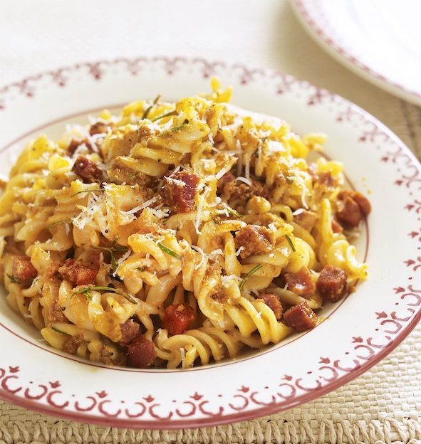 fusilli with tomato pesto