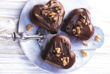 walnut cookie hearts
