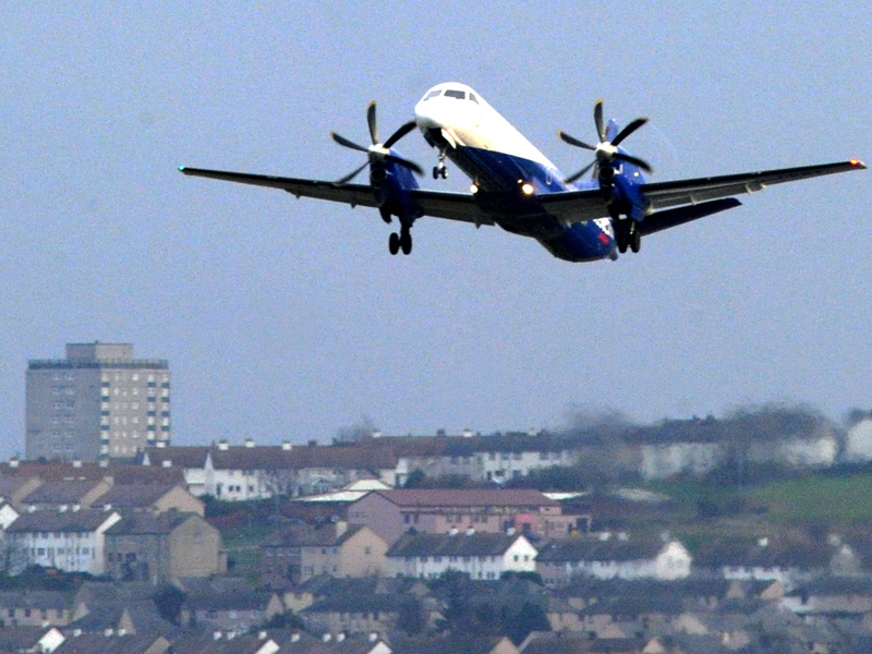 Think-tank says Scottish air routes are disadvantaged