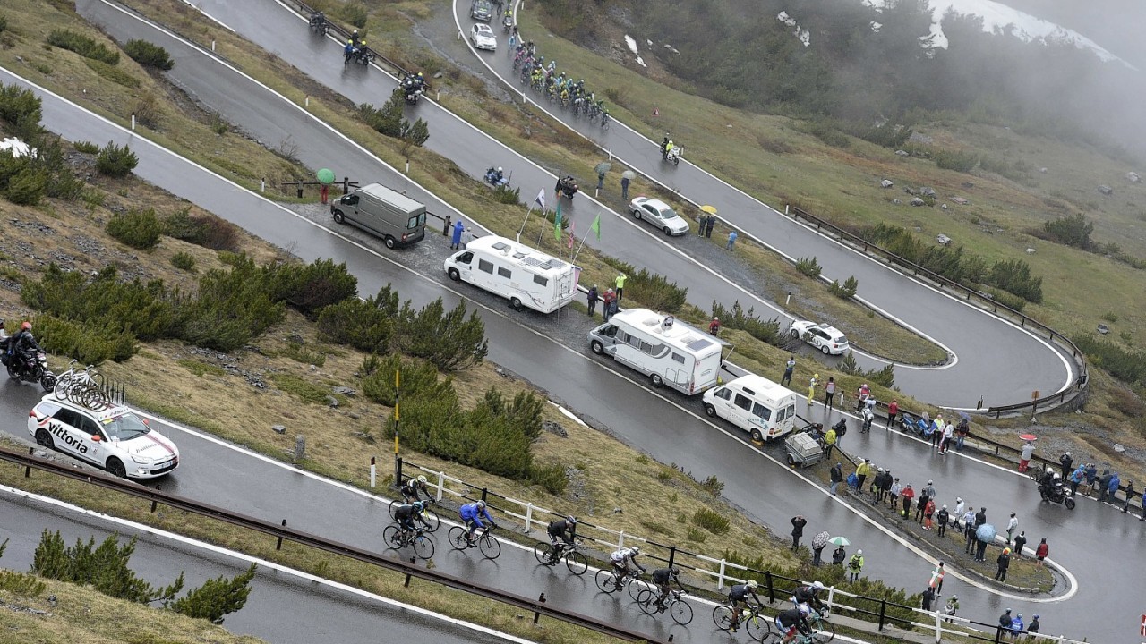 The pack pedals during the 16th stage of the Giro d' Italia cycling race from Ponte di Legno to Val Martello, Italy
