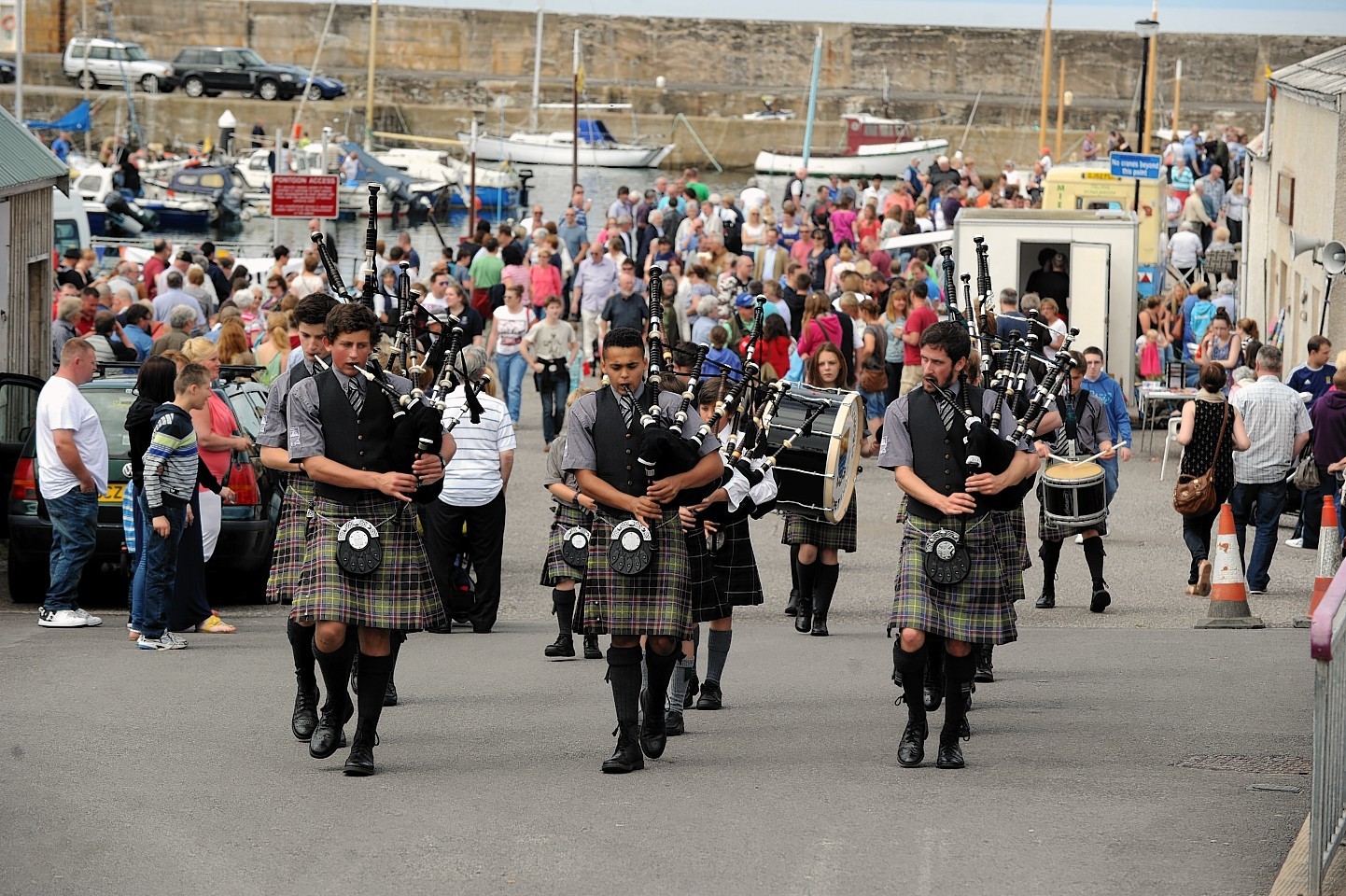 Hopeman Harbour Day Gordonstoun Pipe band