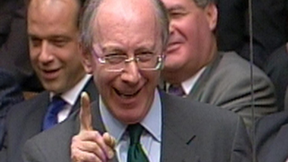 Sir Malcolm Rifkind has questioned the SNP stance on Nato and EU membership in the event of Scottish independence