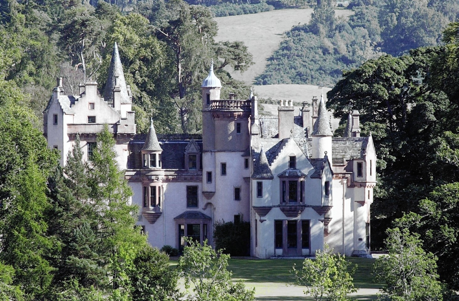 Aldourie Castle at Loch Ness