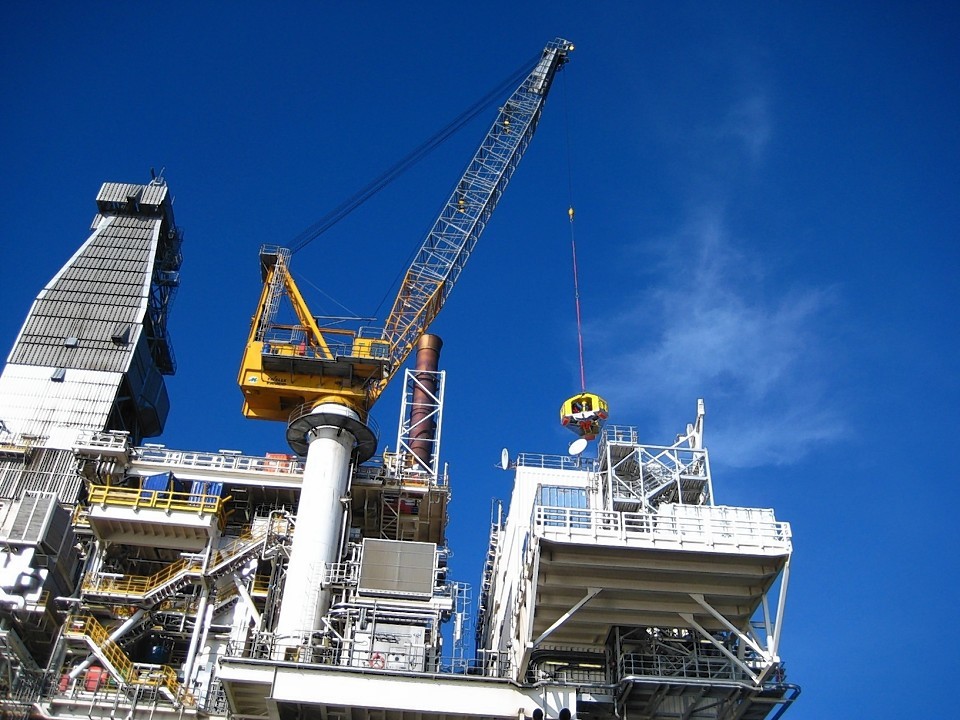 Transferring crews offshore by vessel and crane is more common and safer than often perceived.