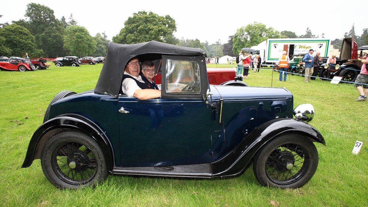 1935 Austin 7 Opal with owners James and Nancy Kimm