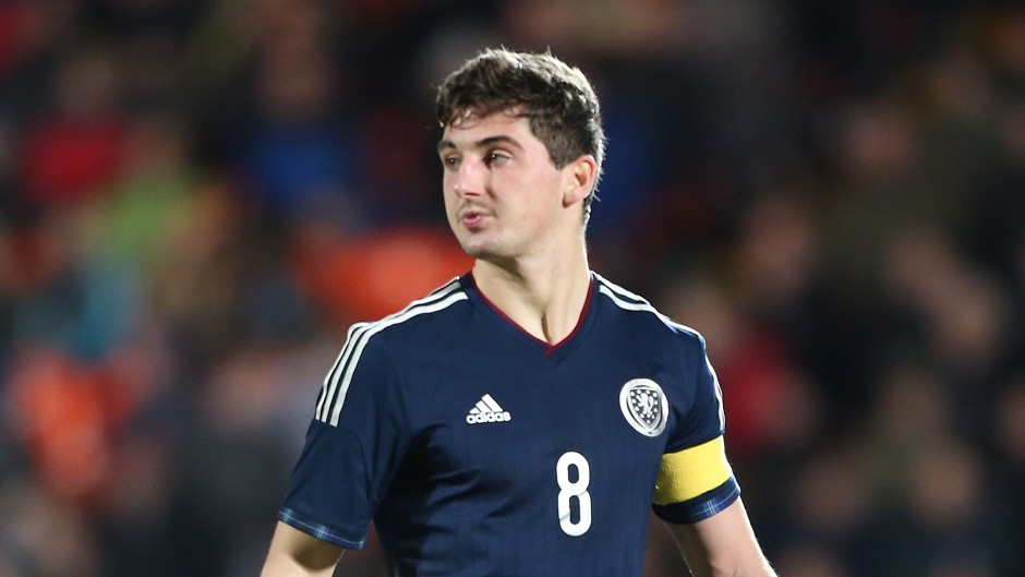 Kenny McLean will remain with St Mirren