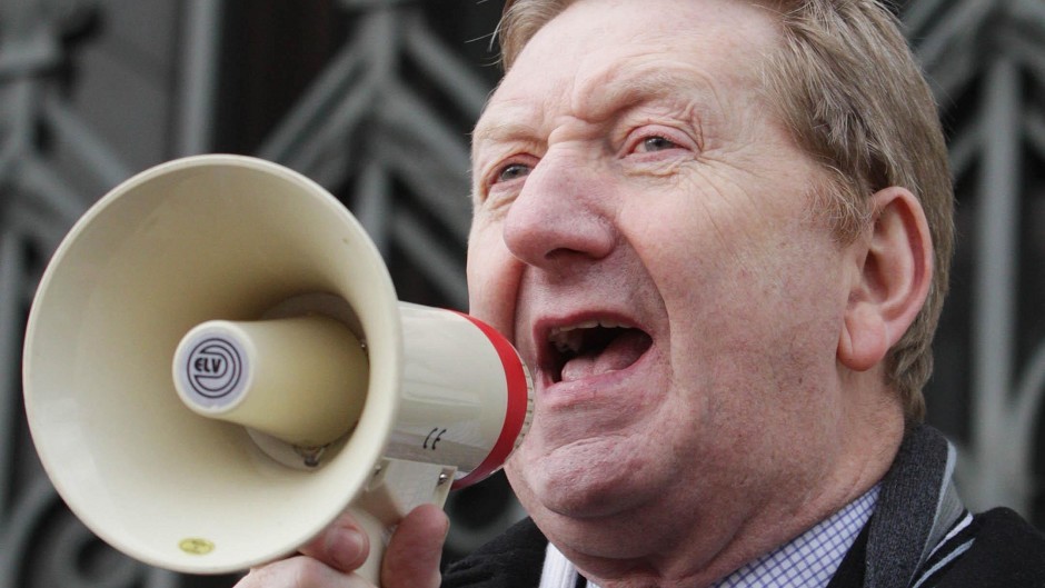 Unite's general secretary Len McCluskey has pledged his full support to Labour