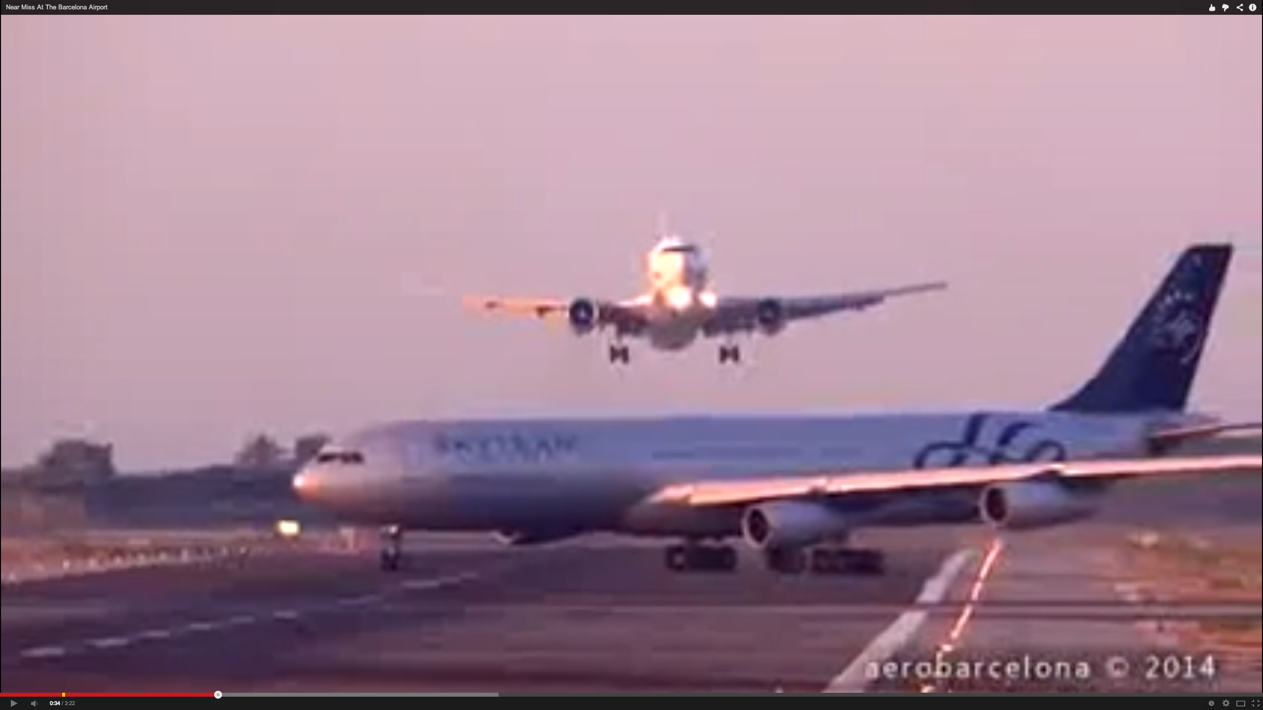 The moment the two planes came close to colliding at Barcelona Airport
